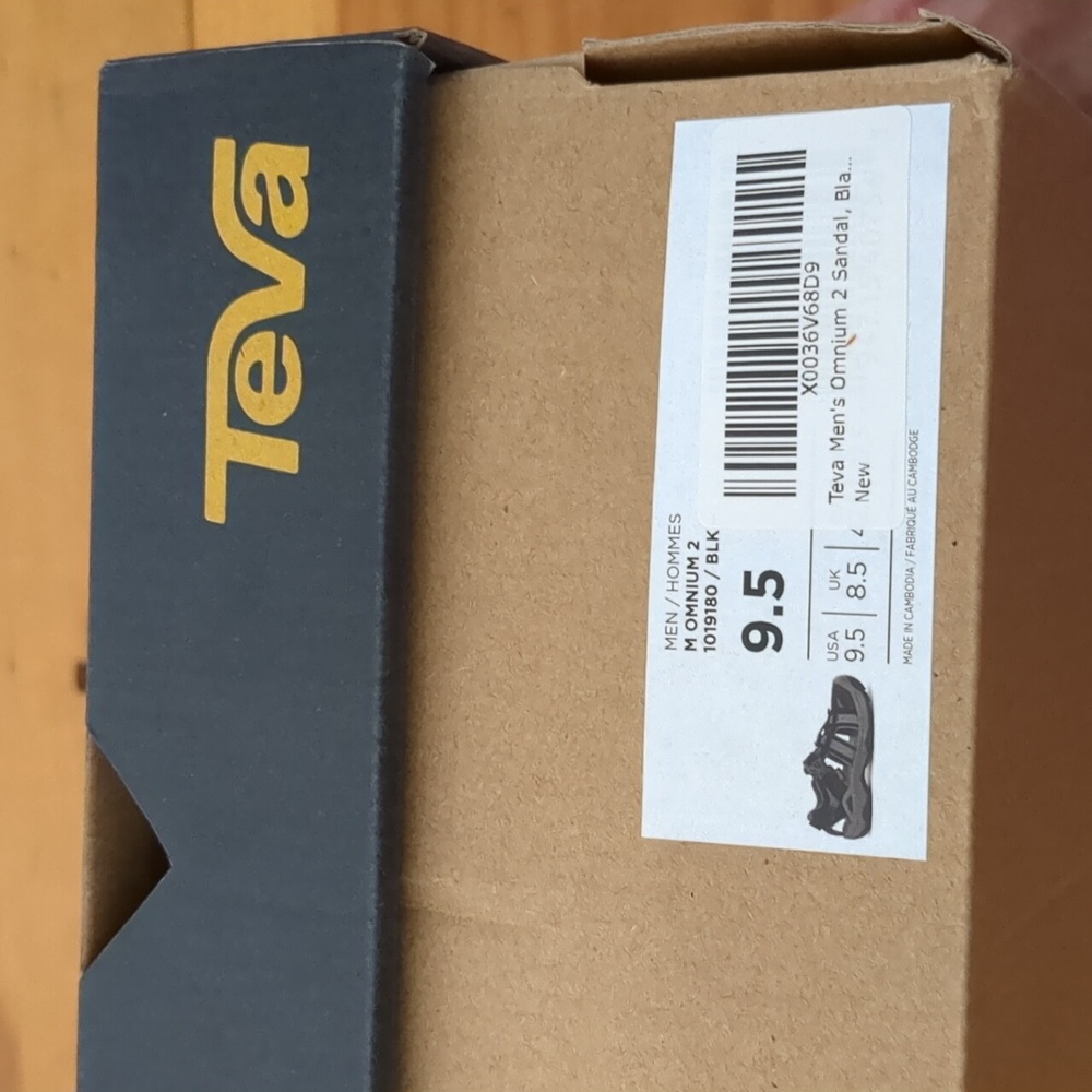 Men's gray and black Teva Omnium 2 sandals size 9.5